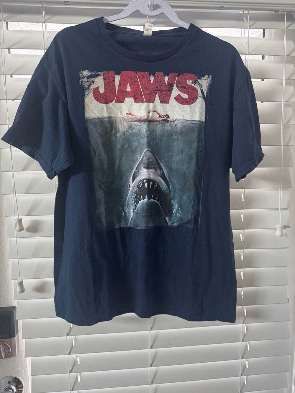 Universal Studios Jaws Movie Poster Graphic T-Shirt Navy Blue Size L